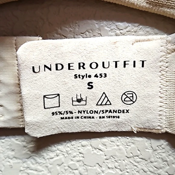 Underoutfit comfort shaping wireless bra, Beige, Size Small - Picture 3 of 3